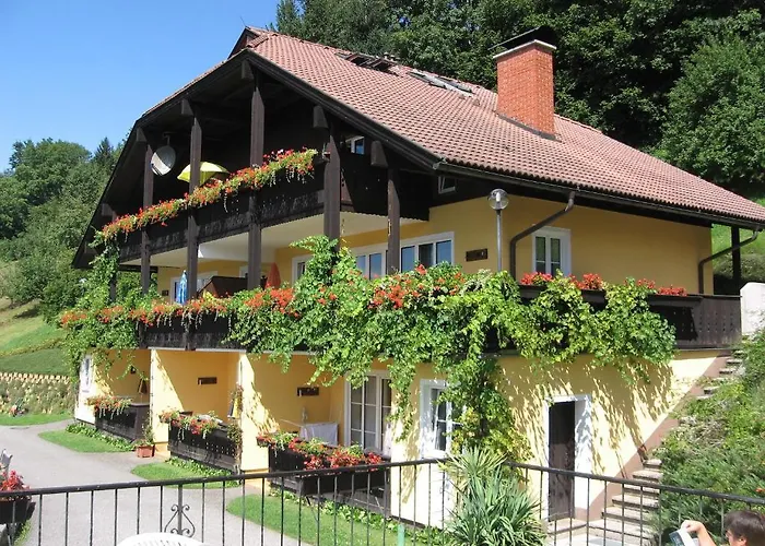 Sedlak Guest house 3*